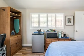 Malibu Room-Remodeled Entire Place-Quiet&Private - Image 3