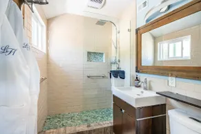 Malibu Room-Remodeled Entire Place-Quiet&Private - Image 5