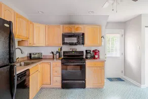 Close To Villanova University & Downtown Wayne - Image 4