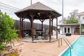 Studio, Historic Area w/ Pool - Image 3