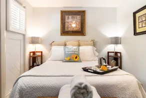 Garden Retreat | Historic District | Walk Downtown - Image 2