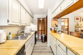 Garden Retreat | Historic District | Walk Downtown - Image 5