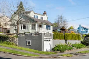 Kinglet Cottage - Bright and Sunny Lake View! - Image 3