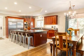 Rustic Chic Cottage near Mill Creek, Snohomish, Woodinville - Image 4