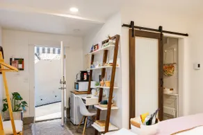 Charming Southeast Portland Private Studio - Image 5