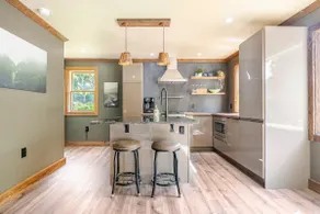 Brookside Retreat - Image 4