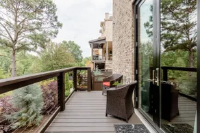 Luxury huge 1 Bedm suite w private entrance & pool - Image 3