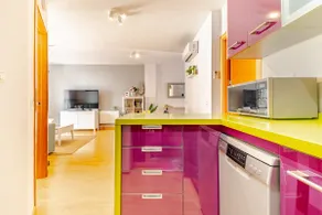 Explore Málaga from a Modern Apartment - Image 4