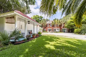 Penthouse Suite | Historic District |Walk Downtown - Image 4