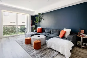 1BD Noho Luxury Apartment - Image 2