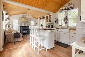 Bluebird Cottage a French Country Retreat - Image 2