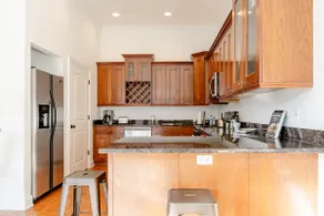 Gorgeous Penthouse with Stunning Views from Private Rooftop - Image 4
