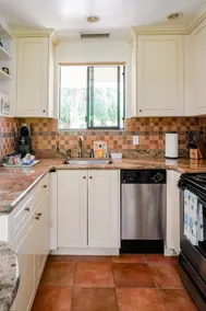 Serene Ojai East End Cottage in an Orange Grove - Image 3