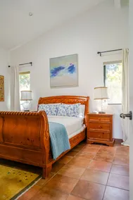 Serene Ojai East End Cottage in an Orange Grove - Image 2