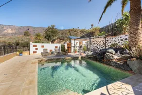 Las Casas de la Rueda - El Patio - Image 2