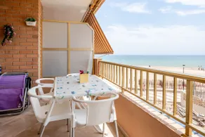 Relaxation by the sea - Image 2