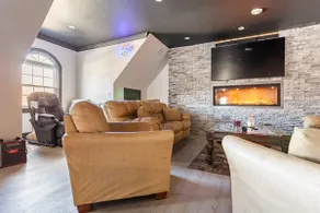 Luxury Lakefront Suite - Hot Tub & Amenities! - Image 2