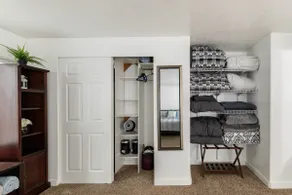 Spacious basement apartment - gorgeous views - Image 4