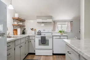 Private two bedroom apartment near Letchworth Park - Image 5