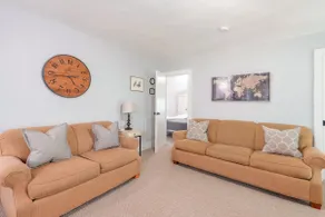 Private two bedroom apartment near Letchworth Park - Image 2