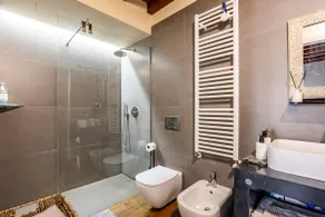 “Lovely Flat” in Verona Centre. - Image 5