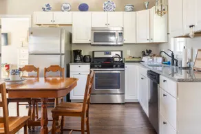 Horse Haven - 1 Bedroom Loft 8 Miles to TIEC - Image 4
