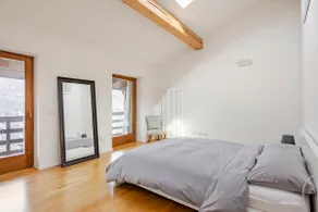 The Private House - Image 4
