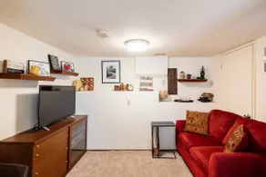 Victorian Garden Apartment - walk to downtown - Image 3