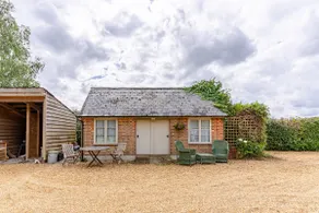 New Forest Bothy - Image 3