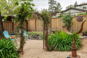 Lavender & Wine Oasis - Image 2
