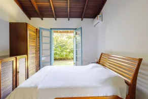 House with large garden, swimming pool , wifi and air conditioning - Image 4