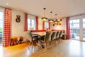 Un appartamento confortevole, soleggiato e spazioso (300m²) per 8 - 14 persone - Image 2