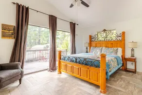 Flagstaff 4BR | Hot Tub, Pool Table, Arcade - Image 5