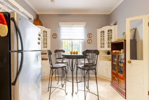 A Private Cottage Just Steps Away From the Beach and Hip Strip - Image 2