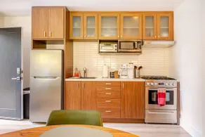 Secluded Modern Apartment w/Private Entry Near Cal - Image 5