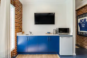 Self contained Studio with pool near beaches - Image 4