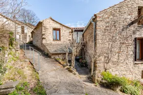 Style, comfort & coziness in quiet French hamlet - Image 5