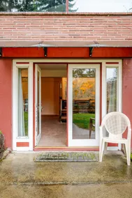 Country Oasis yet close to shops! - Image 3