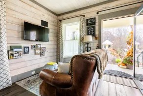 Visit Leiper's Fork from a Luxury Retro Cottage #1 - Image 2