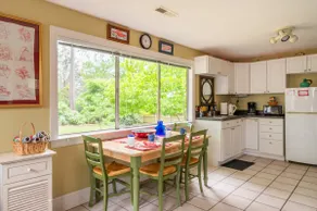 LaCasita, charming 2-story guest house near Duke - Image 4