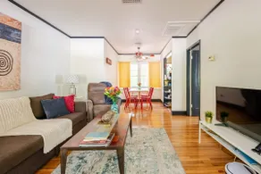 Tranquil Bungalow in Central Austin - Image 4