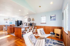 Bayview Cottage - Charming Family Friendly Home With a View - Image 4