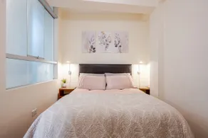 Elegant apartment 2BR queen size bed - Image 5