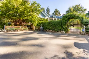 Farmhouse Vine. Estate Retreat in Premier Sonoma Wine Region - Image 3