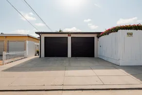 Private space w/bathroom/kitchen near the beach. - Image 2