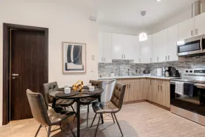 New Reno / Walk Score 80 / 2Bed Suite / Kitch /W/D - Image 3