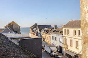 Appartement situé dans le centre ville de AULT - Image 3