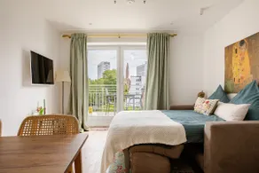 Charming Apartment Close to Heart of Hamburg - Image 2