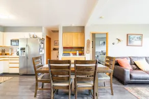 Lake Front House (Lincoln City / Devils Lake) - Image 4