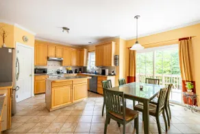 Bright, spacious mediterranean-style home in Cary - Image 2